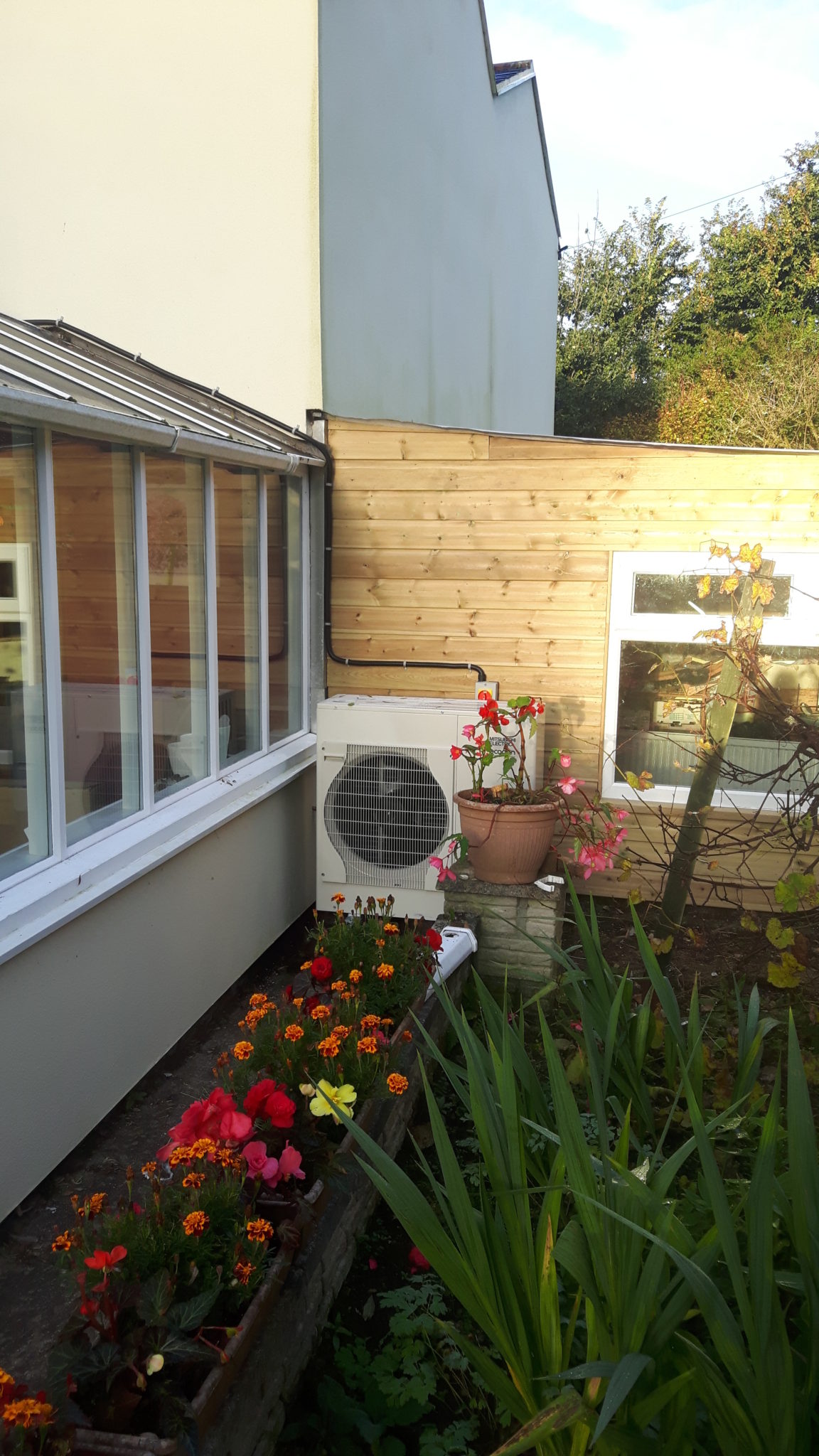 An 8.5kW Mitsubishi Ecodan air source heat pump, installed near Redruth.