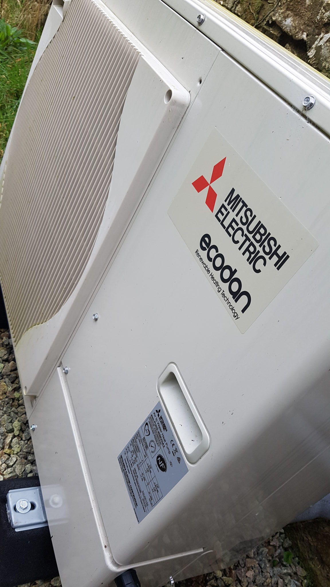 8.5kW Mitsubishi Ecodan air source heat pump installation in Helston, Cornwall.
